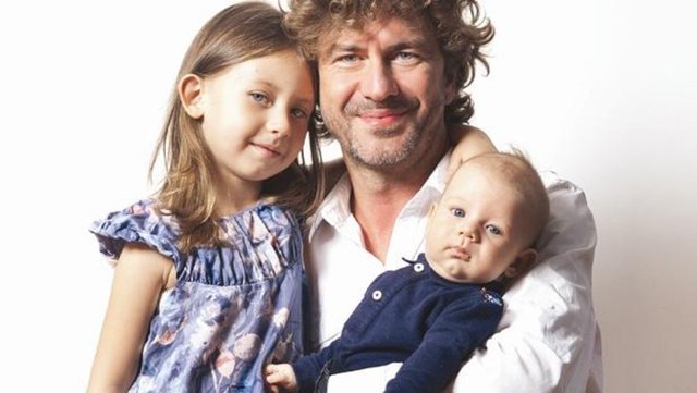 Tan Sağtürk, kızı Ada'yla ilgili hayalini de dergiyle paylaştı: "Nil Karaibrahimgil'e benzemesini istiyorum.