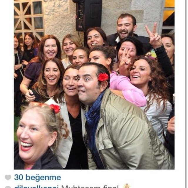 ATA DEMİRER  - Çok fena geceydi kağıt gibi olduk