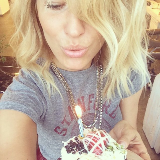 BURCU ESMERSOY  - Mutlu yIllar bizeee