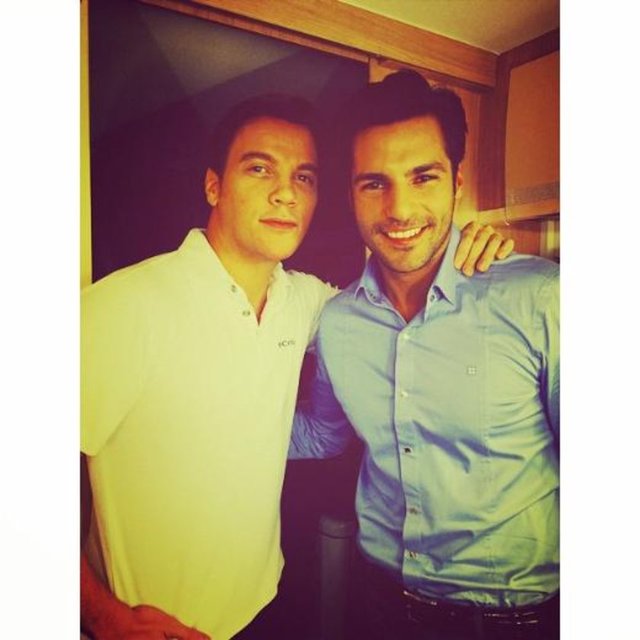 SİNAN AKÇIL - Sen gerçekten adamsızn, kalbin ve herkese tavrınla. Bu yorgunluğuna değiyor ve hep değecek, çok eğlendik artık güzel bir günün sonu