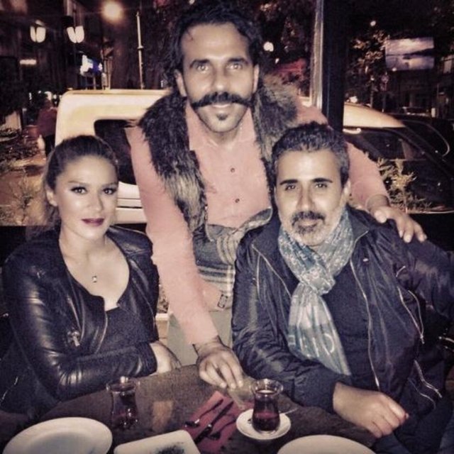 EMRAH  - Sevgili eşim ile bu güzel bayram akşamında Gürkan Şef'in hazırladığı et ziyafeti muhteşemdi. Ellerine sağlık Gürkan şef