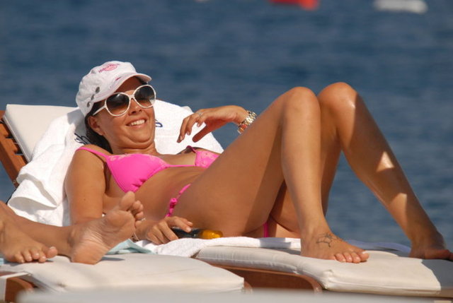 - Sadece tüm bu yaşananların fazla magazinsel ve fazla ortalıkta olmasını doğru bulmuyorum. Ama bunları anlattığım insanlar, söylediklerimi başka taraflara çekiyorlar.