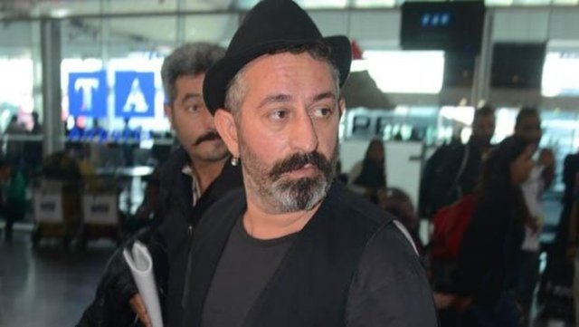 'HEPINIZ IPHONE 6 PLUS'SINIZ'  - Kendisini izlemeye gelenlere "Türkiye'deki akrabalarınızın sizi akraba olarak gördüğünü mü sanıyorsunuz? Siz öyle sanın.