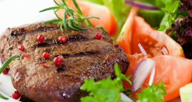 Et yemeklerini pişirirken içerisine fazladan yağ ilave etmekten kaçının.