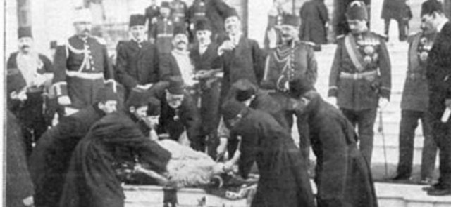 Bu kurbanlıkların 'marya' yani yavrulu olmamalarına, gözlerinin sağlam olmasına, boynuzlarının kırık veya herhangi bir âzâsının noksan bulunmamasına çok dikkat edilirdi.