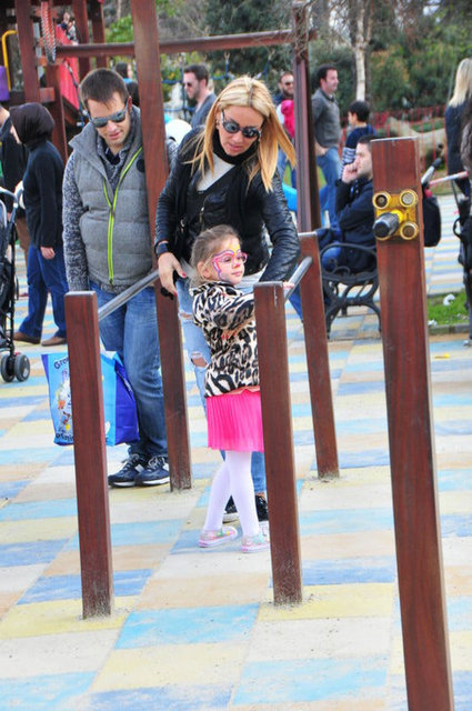 Sonra iş daha da ciddileşti. Ağlayan ve kendini harap eden bir çocuğum oldu.