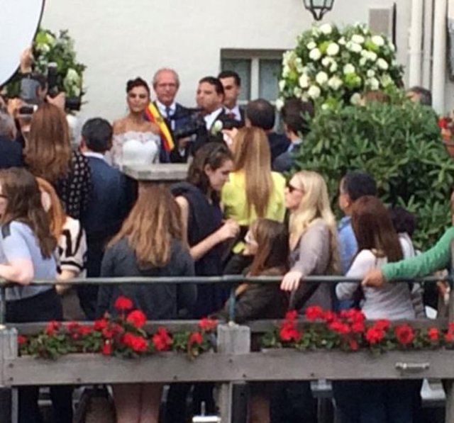 Kubat doğum gününde, 4 yıllık sevgilisi Eylem Eraydın'la Belçika'da evlendi.