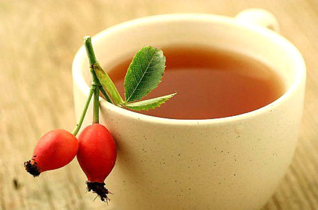 Portakaldan çok daha fazla C vitamini içeren kuşburnu çayının yapılmasında bazı püf noktalar yer almaktadır: