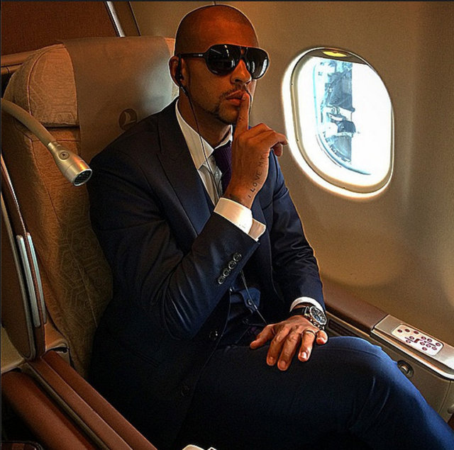 Brezilya basını da bu buluşmaya büyük ilgi göstermiş ve günümüzün en önemli boksörünün Melo'yu İstanbul'da ziyaret ettiğini okuyucularına "Melo bir çok boksseveri kıskandıracak bir iş yaptı" diye duyurmuştu.