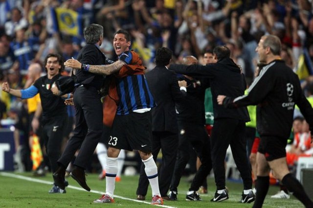 İlk yılında başarı sağlayamadığı Şampiyonlar Ligi'nde ertesi yıl şampiyonluk yaşayan Mourinho; Materazzi, Cambiasso, Stankovic, Eto'o, Diego Milito, Sneijder ve Pandevli kadrosuyla Inter'e 45 yıl sonra Avrupa'nın en büyük kupasını hediye etti.