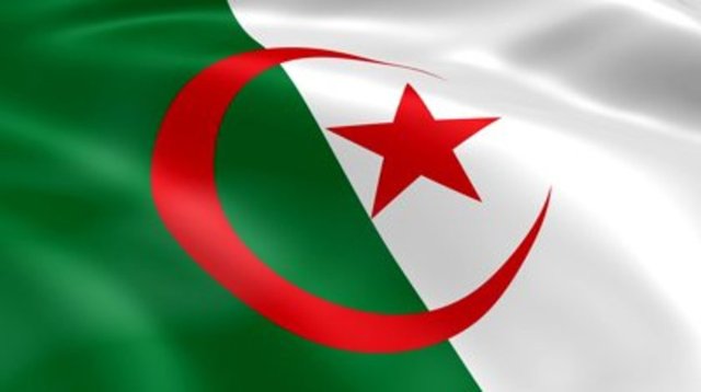 Cezayir: "Halk uğruna, halk tarafından devrim"