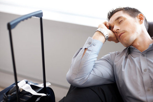 Işık, jet lag ve "sosyal jet lag" olan "pazartesi sendromu" sorununu çözmede de büyük önem taşımaktadır.