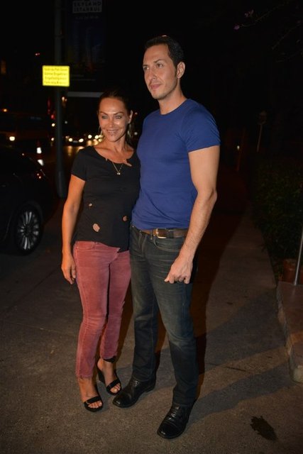 Avşar, Kaya Çilinğiroğlu'na iş görüşmesi ayarladığı ve TRT Haber Dairesi Başkanı Nasuhi Güngör'le kendisini görüştürmeyen asistanı tehdit ettiği haberlerini de yalanladı.