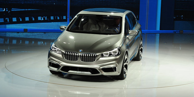 218i Active Tourer - ekstra paket ve opsiyonel - donanımlar hariç 99 bin 788 - TL.'den başlayan fiyata sahip.