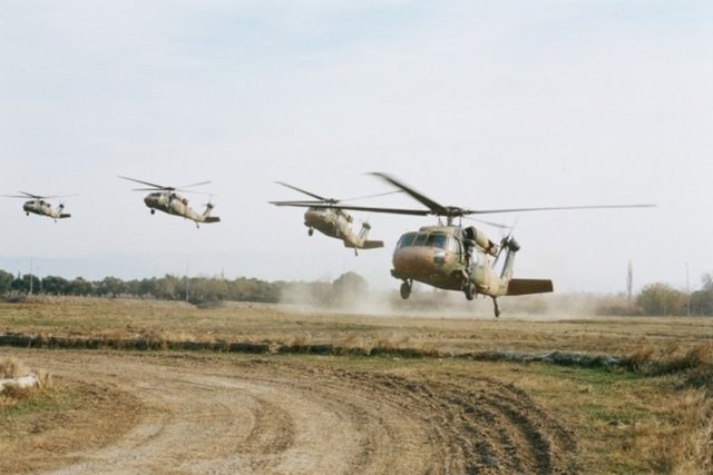 14 Eylül 1994 helikopter kazası: - Görev uçuşu sırasında teknik bir arıza sebebi ile Tunceli bölgesinde şehir merkezine düşen helikopterde pilotlar dahil olmak üzere 3 asker şehit oldu. Kazada 2 kişi yaralandı.