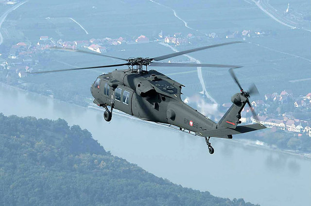 14 Eylül 1997 S-70 helikopter kazası: - Van bölgesinde görev uçuşu icra eden S-70 tipi helikopter yüksek gerilim hattına takılarak düştü. Olayda pilotlar dahil 6 asker şehit oldu.