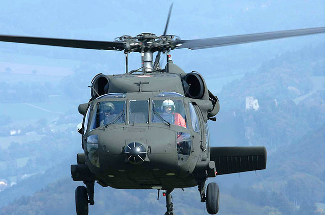 4 Kasım 2002 S-70 helikopter kazası: - İzmit Cengiz Topel Havalimanından havalanan Deniz Kuvvetleri Komutanlığı'na ait S-70 tipi helikopter eğitim uçuşu esnasında teknik bir arıza sebebi ile havada infilak ederek Sapanca gölüne düştü.