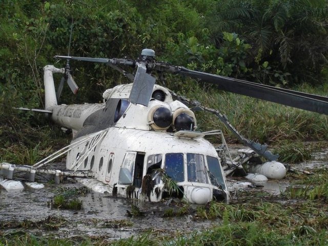 10 Ağustos 1993 S-70 helikopter kazası: - Tunceli bölgesinde görev uçuşu icra etmekte olan Jandarma Genel Komutanlığına bağlı bir adet S-70 helikopteri yüksek gerilim hattına takılması sonucu 3 subay şehit oldu. -