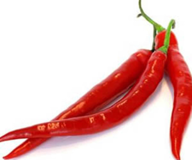 Bu besinler sivilceye direkt olarak neden olmaz, ancak sivilce kızarıklıklarını artırabilir. Çünkü yüzdeki kan akışını ve dolaşımını arttırırlar.