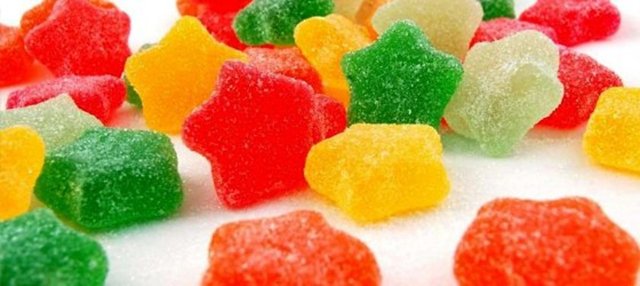 Bu da gözenekleri etkiler ve sivilce oluşumunu tetikler.