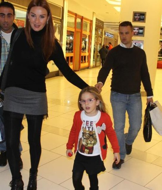 İkili, kısa bir alışveriş turunun ardından evlerinin yolunu tuttu.