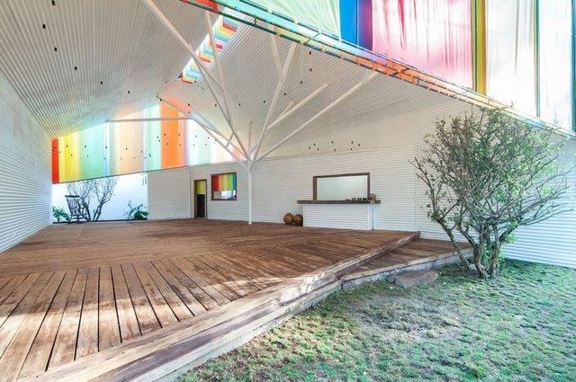 The Chapel halkın konferans, düğün ve sergi gibi aktiviteler için kullanabileceği bir mekan olma amacıyla inşa edildi.