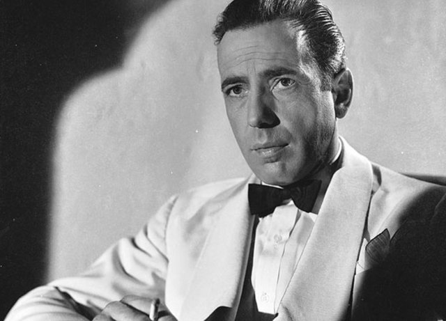 1944'te bir film galasında Lauren Bacall, Humphrey Bogart'a "Islık çalmayı biliyorsun, değil mi Steve? Dudaklarını böyle yapıyorsun sonra üflüyorsun." demiş.