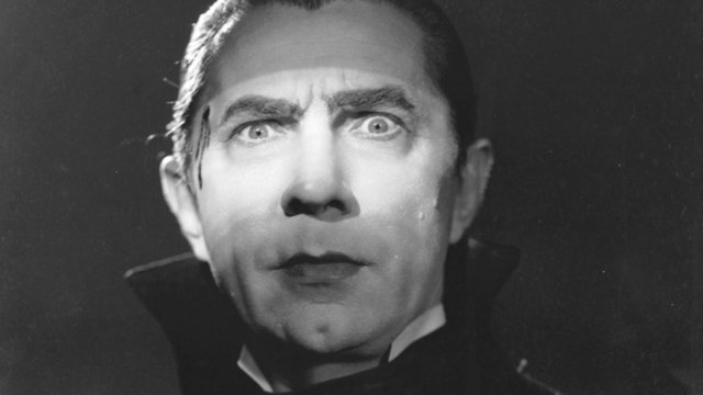 7. Bela Lugosi - Drakula pelerini