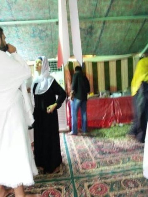 Ünlü yıldız "Keşke o fotoğrafları paylaşmasaydım daha iyi olacaktı. Fotoğraflar fazla eleştirildi. Ben de bu fotoğrafları paylaşarak bu eleştirilere kucak açmış oldum" dedi.