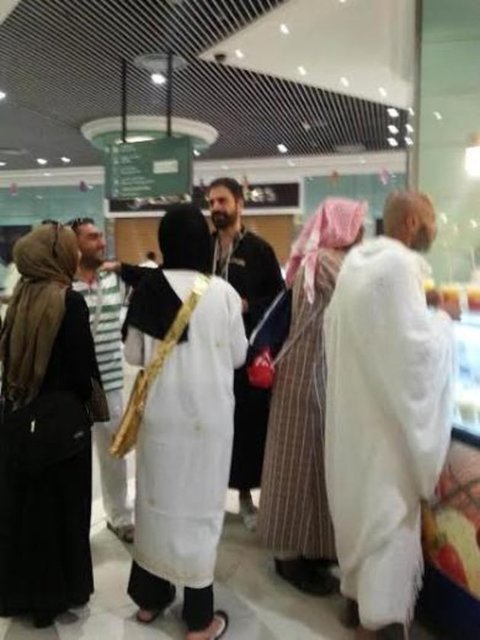Hac fotoğraflarını sosyal medyada paylaştığı için eleştiri oklarına hedef olan Ergen, bu durumdan duyduğu rahatsızlığı dile getirdi.
