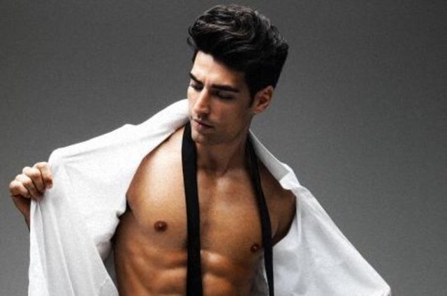 Ne zaman iki erkek arasında kalsalar kadınlar daima kötü çocuğu seçerler. Dayanılmaz cazibesi ve şeytan tüyüyle kötü çocuk kadınların en çok beğendiği erkeklerin zirvesinde.