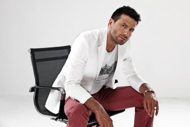 Geçtiğimiz günlerde İstanbul Aile Mahkemesi'ne bir dilekçe veren Subay, Davut Güloğlu tarafından kendisine yönelik verilen rahatsızlığın had safhaya geldiğini ve uzaklaştırma kararı verilmesini talep etti.