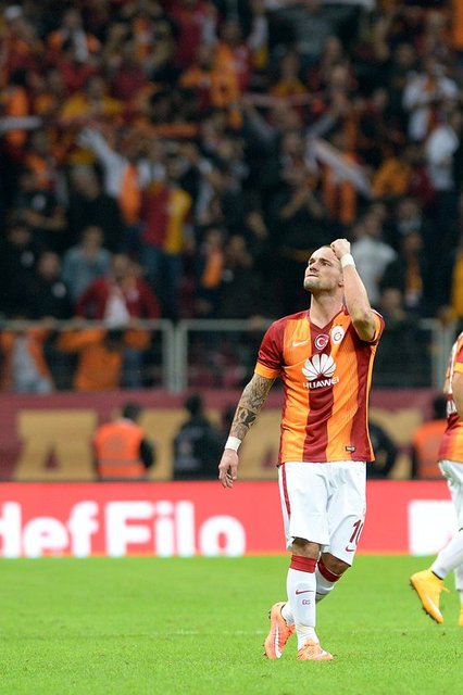 "Fenerbahçe'nin golünde top yaklaşık 1 metre çıkıyor. Eğer maçta 1-0'lık üstünlüğümüz olsaydı, bunun hesabını kim verecekti? Kimi suçlamam gerekiyor?"