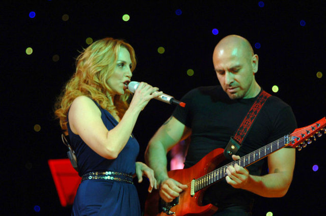 Bir basın açıklaması yapan Demirkan, ilişkilerinin bittiğini böyle duyurdu "Eylül 2014'de Sertab ile olan 18 yıllık ilişkimizi sonlandırma kararı aldım.