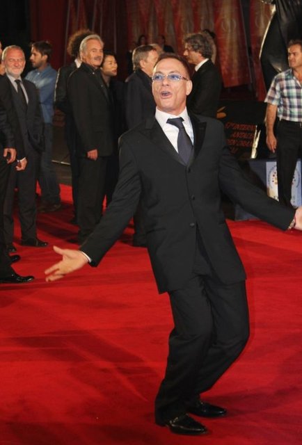 Antalya EXPO Center'da gerçekleştirilen kapanış galası, kırmızı halı töreniyle başladı.