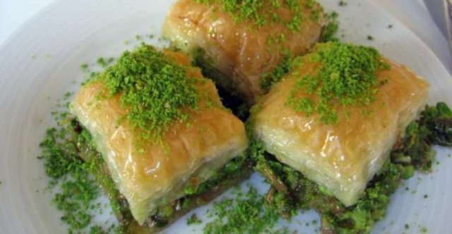33. GAZİANTEP - Antepfıstığı ve Baklava