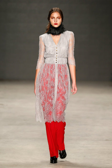 60'lar evlerinin arşivlerine bakıldıgında özellikle - Carlo Mollino'nun mobilya tasarımlarındaki grafik unsurlar spor şık - tarzda karşımıza çıkıyor.