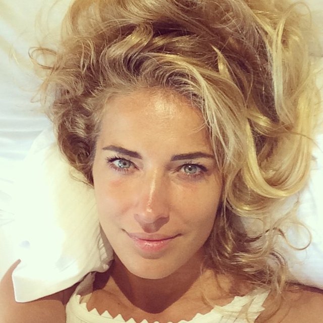 BURCU ESMERSOY  - Gunaydin o zaman