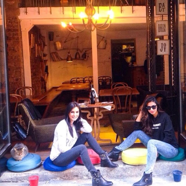 NESLİŞAH ALKOÇLAR  - Diyar Onar'la keyif