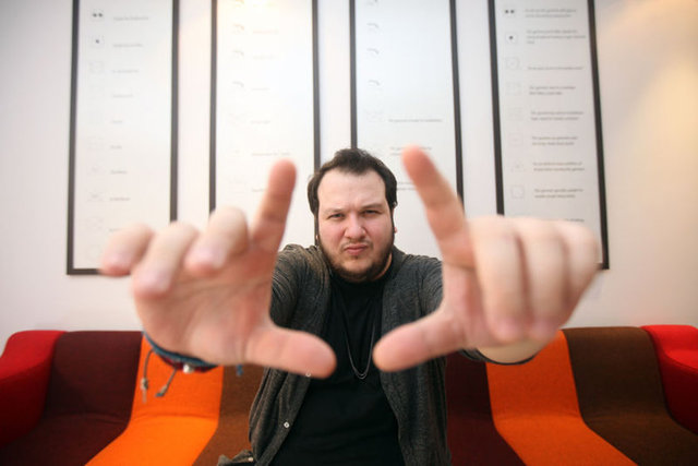 Şahan Gökbakar'ın Instagram'dan yeğeni aracılığıyla yaptığı göndermeye Cem Yılmaz'dan misilleme geldi.