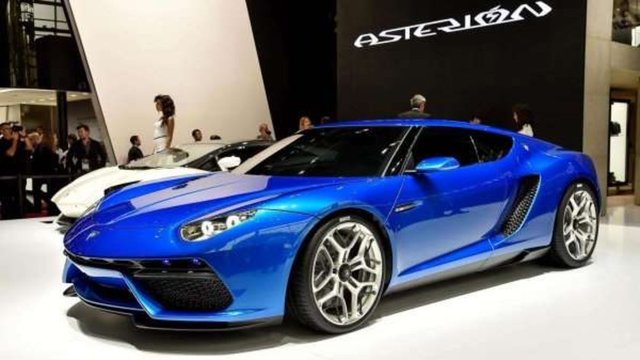 2014 Paris Motor Show'un belki de en iddialı konsept otomobili hibrit, Lamborghini Asterion'du... Lambo'dan alınan bilgilere göre Asterion'un üretime aşamasına geçmesi zor görünüyor. Belki sınırlı sayıda 2017 yılında üretilebilir.