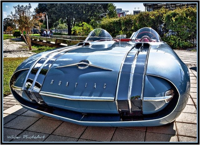 1956 Pontiac Club de Mer