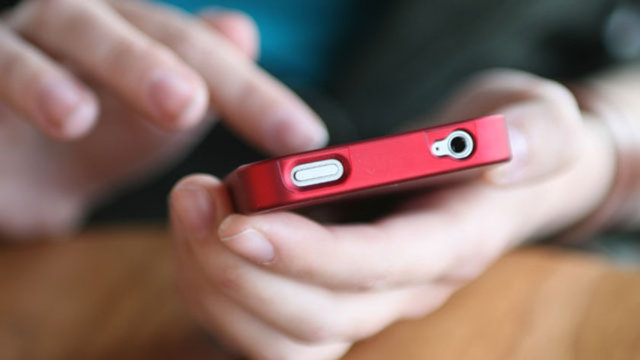 Bu amaç dışında telefonu her türlü bakteri ve tozdan koruması da ekran filminin hünerleri arasında yer alıyor. Maksimum 3 ayda bir ekran filminizi değiştirmeniz, cihazınızdaki mikropların azalmasını sağlayacaktır.