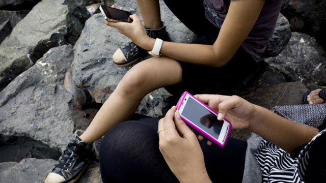 Şahsınıza ait telefonu birden fazla kişi kullanıyor ise, mikropların artma ve bir takım hastalıkların size geçme olasılığı daha yüksek oluyor.