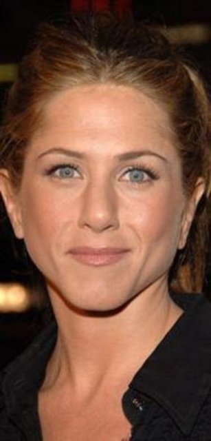 O da burnunu yeniden şekillendirmiş.