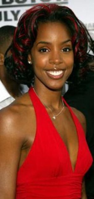 Kelly Rowland 2003'te böyle görünüyordu..