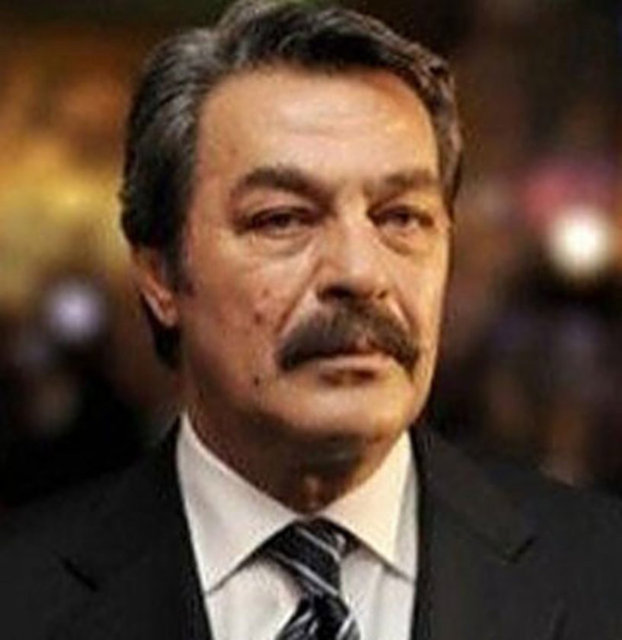 Kadir İnanır