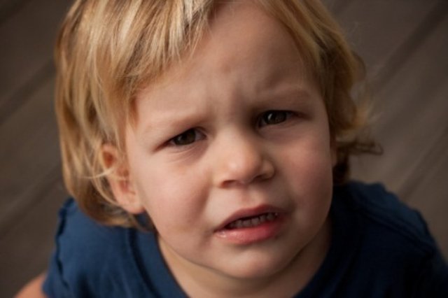 6. İkinci çocuğuma hamileyim. Şu anda üç yaşında olan ilk çocuğum boğazımdan aşağıya inip kız kardeşini almak istediğini söyledi.  -