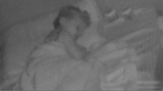 Önce kadının 18 yaşındaki oğlunun çocuğu olabileceğinden şüphelenen polis bunun doğru olmadığını anlayınca geniş çaplı araştırma başlattı.