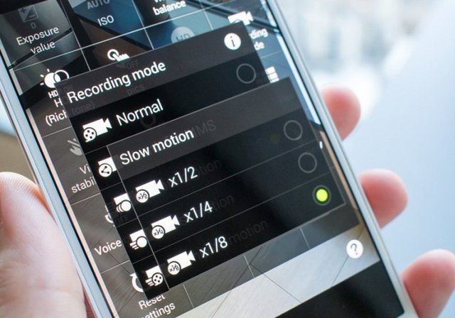 5.7 inç Quad HD (2560x1440) Super AMOLED ekranıyla dikkat çeken Galaxy Note 4 "Kömürsiyahı", "Buz Beyazı", "Bronz Altın", "Açık Pembe" renk temaları ile Türkiye'de kullanıcılarla buluşuyor.